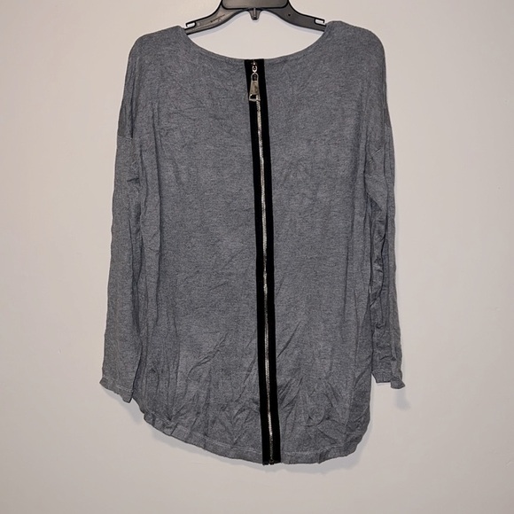 Soft Surroundings stretchy back zip detail top size Large Petite - Picture 3 of 6